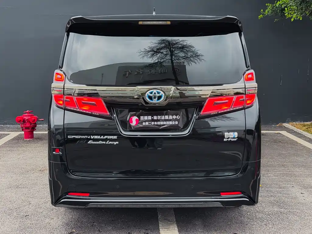 Toyota Vellfire 2022 — фото 2