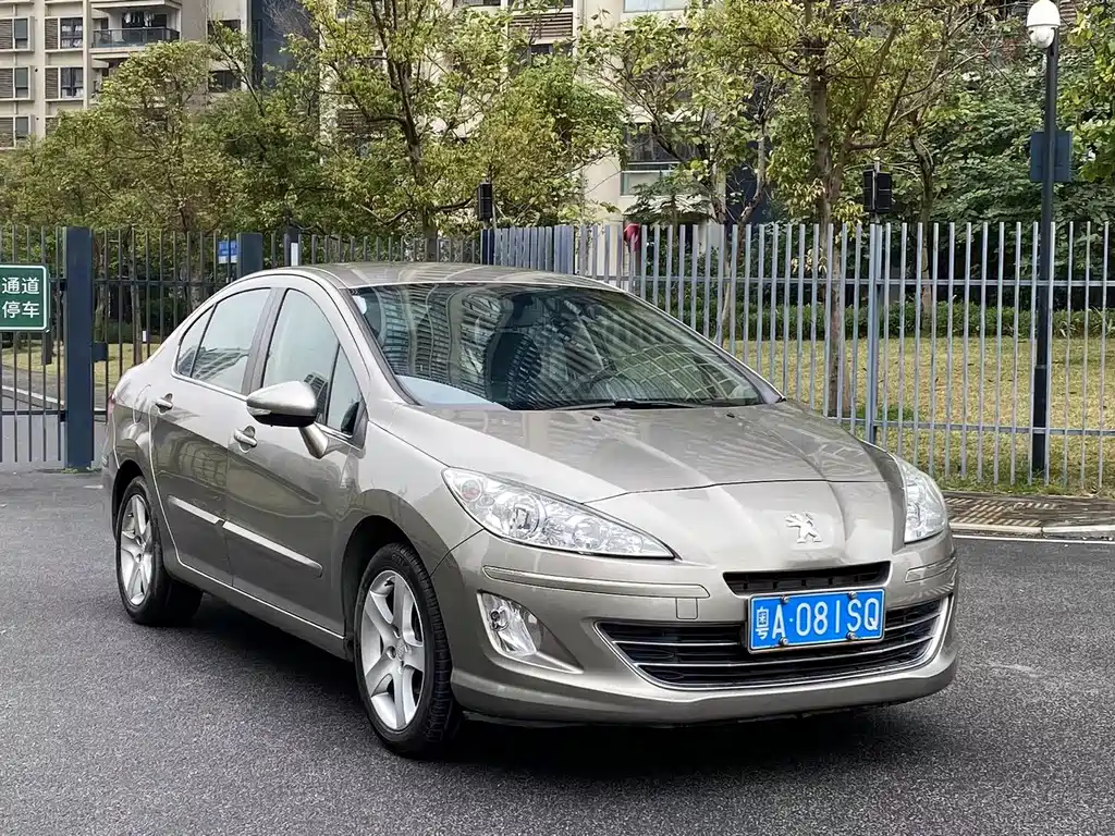 Peugeot 408 2014 — фото 3