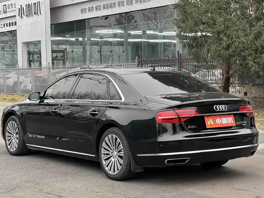 Audi A8 2015 — фото 24