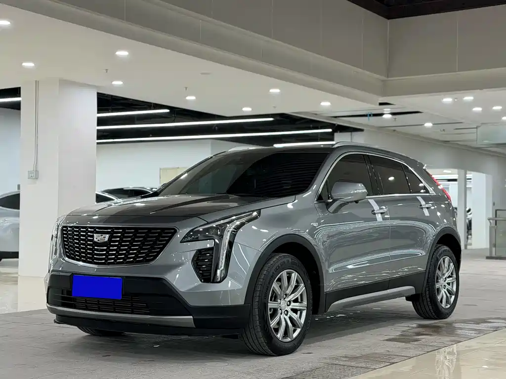 Cadillac XT4 2023 — фото 1