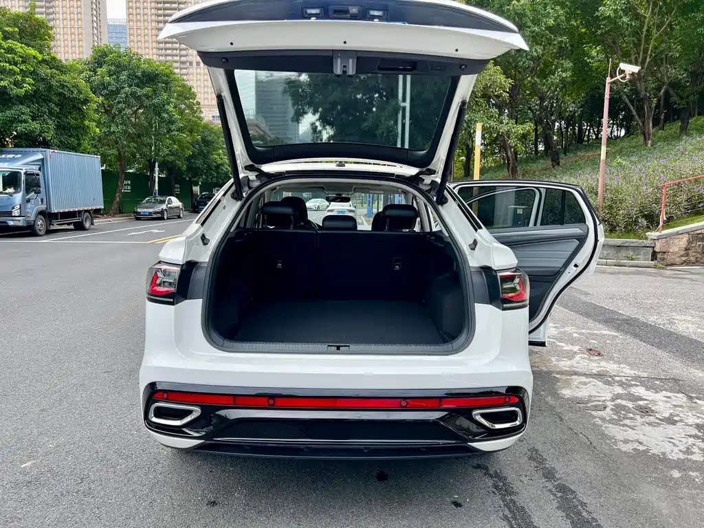 Volkswagen Tiguan X 2022 — фото 29