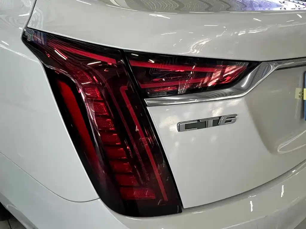 Cadillac CT6 2020 — фото 14