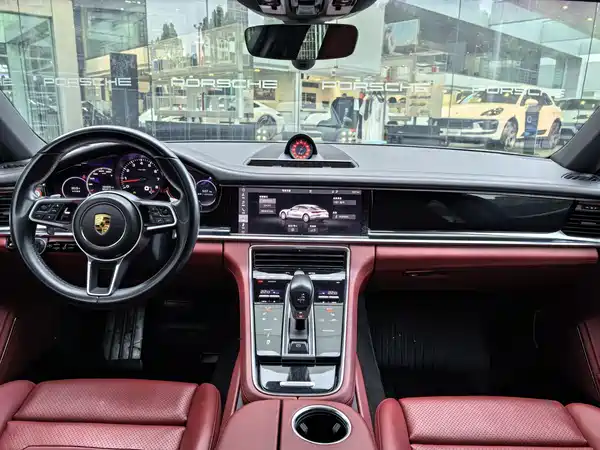 Porsche Panamera 2019