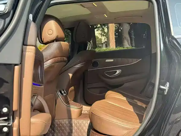 Mercedes-Benz E-Class 2023