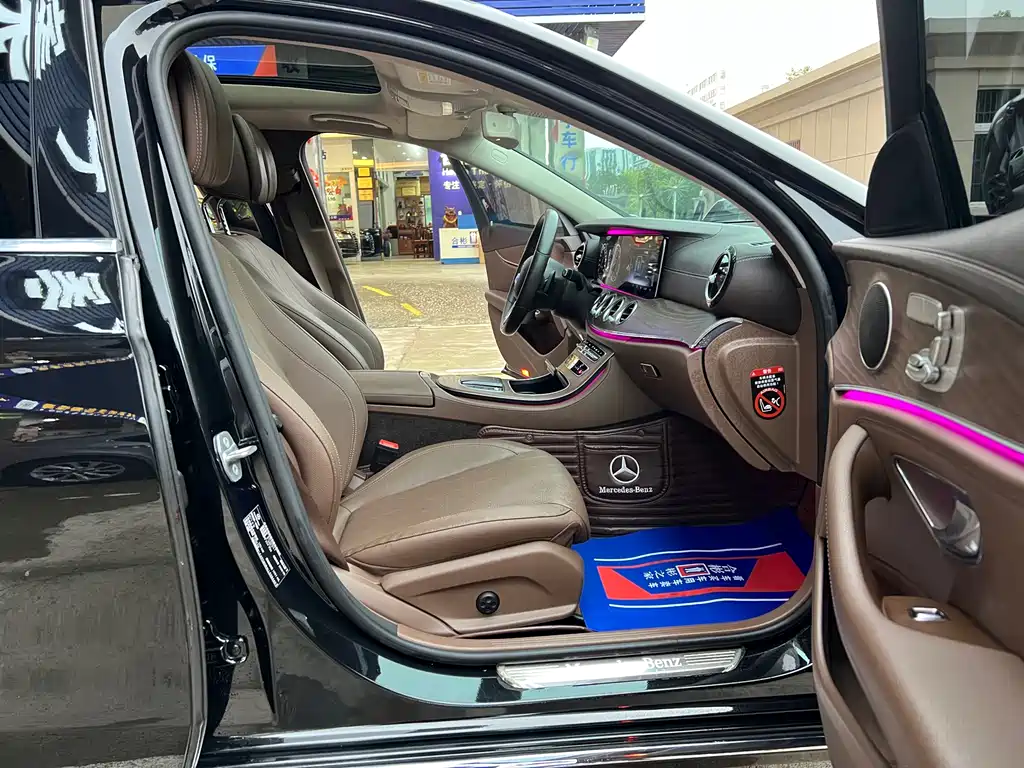 Mercedes-Benz E-Class 2020 — фото 30