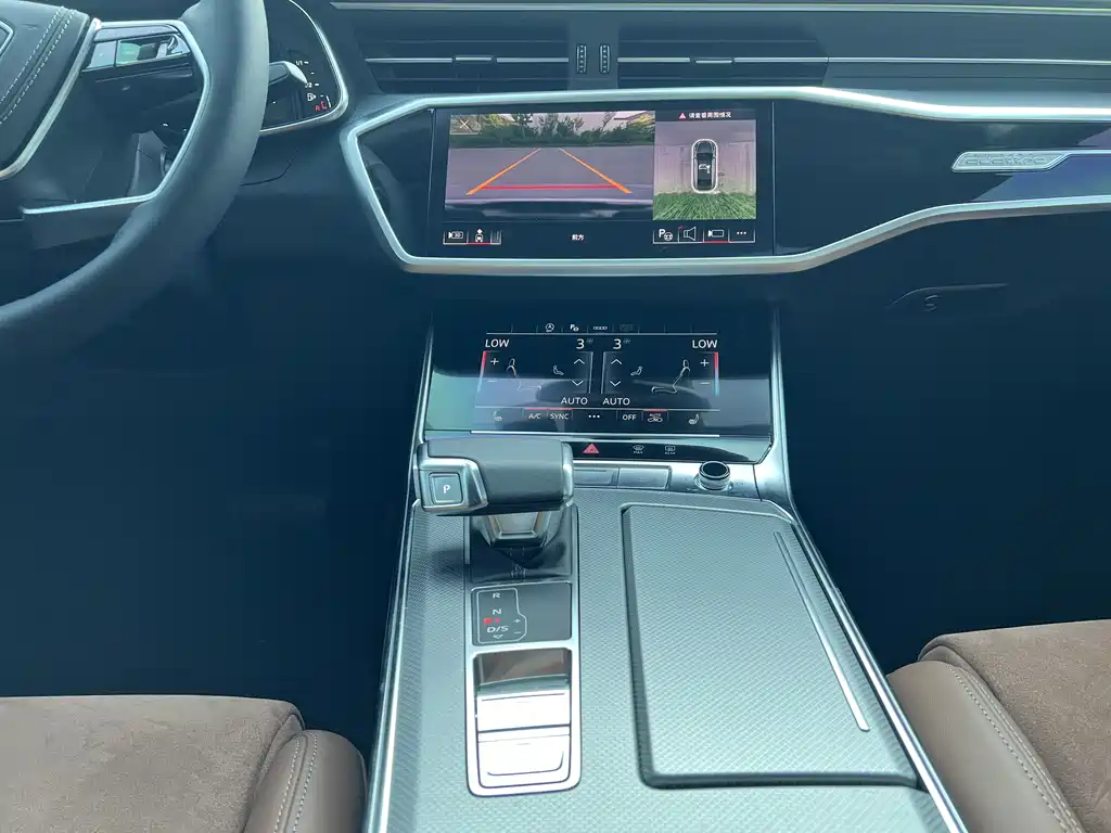 Audi A7L 2024 — фото 15