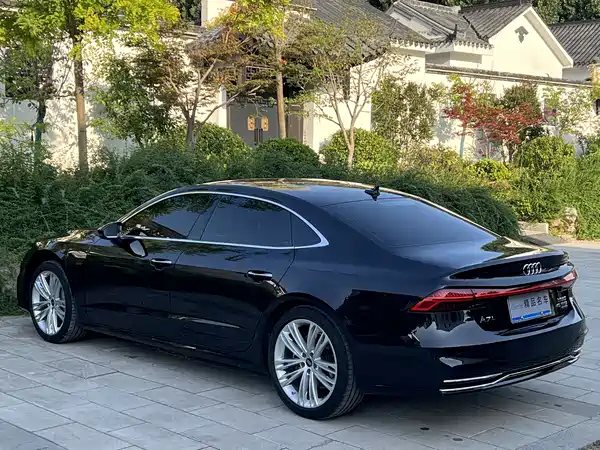 Audi A7L 2024