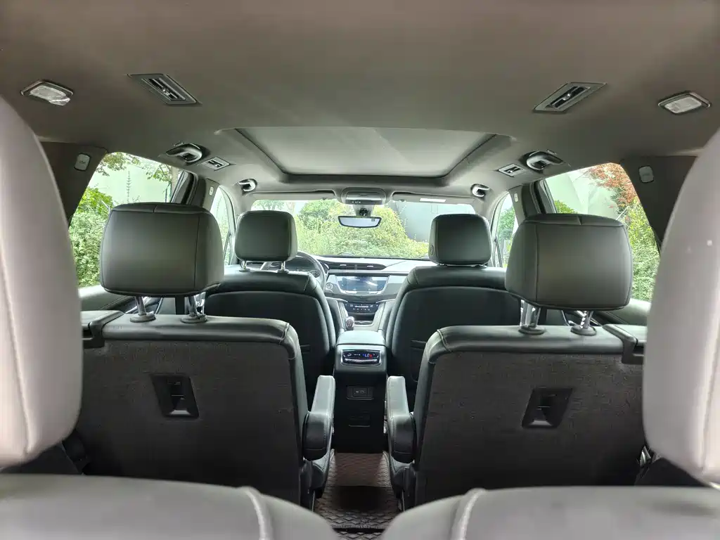 Cadillac XT6 2019 — фото 19