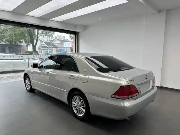 Toyota Crown 2006