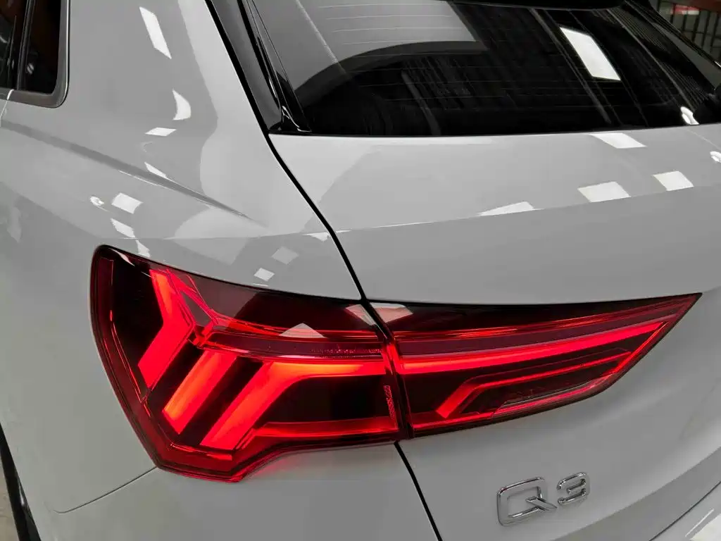 Audi Q3 2022 — фото 19