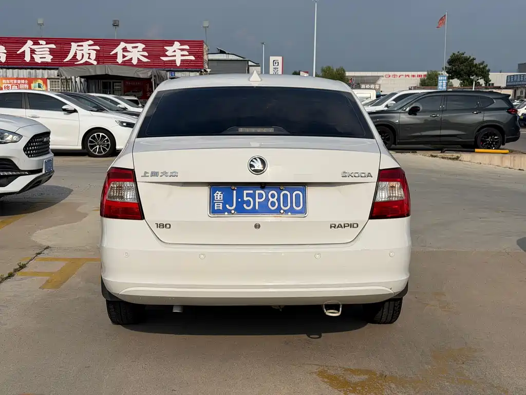 Skoda Rapid 2015