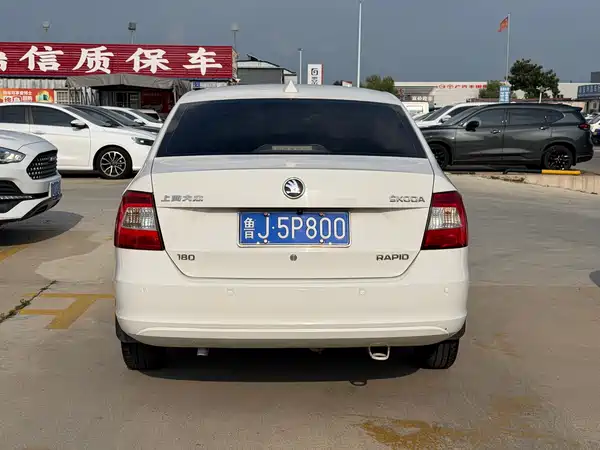 Skoda Rapid 2015