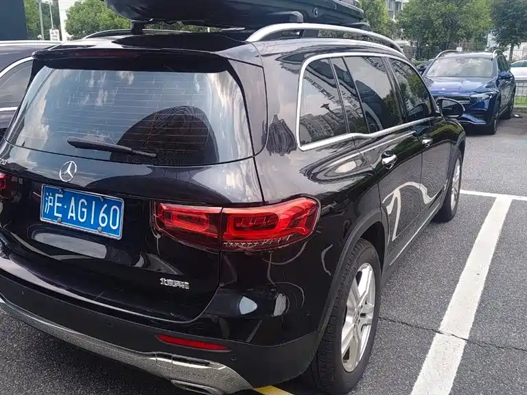 Mercedes-Benz GLB 2023