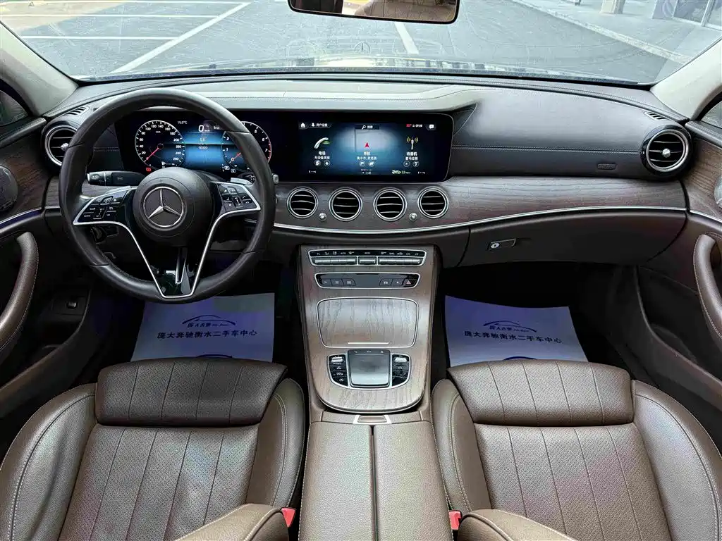 Mercedes-Benz E-Class 2023 — фото 15