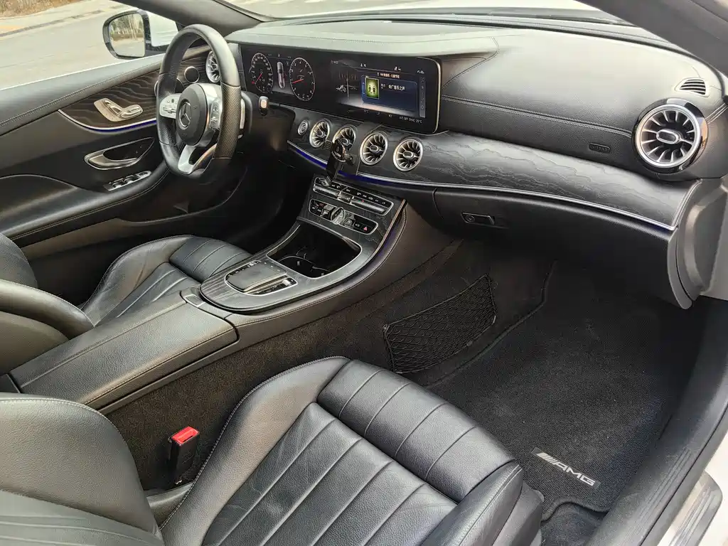 Mercedes-Benz E-Class 2019 — фото 11