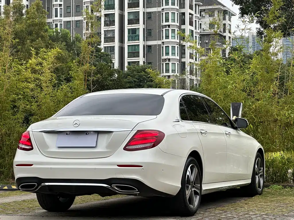 Mercedes-Benz E-Class 2018 — фото 6