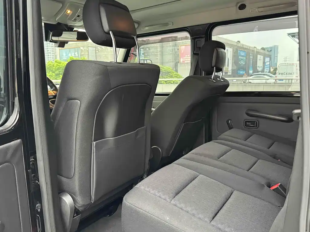 Mercedes-Benz G-Class 2018 — фото 11