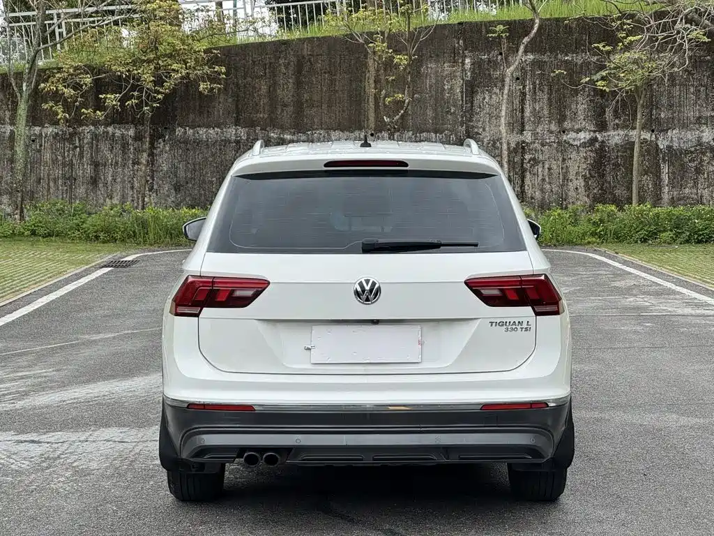 Volkswagen Tiguan L 2017 — фото 8