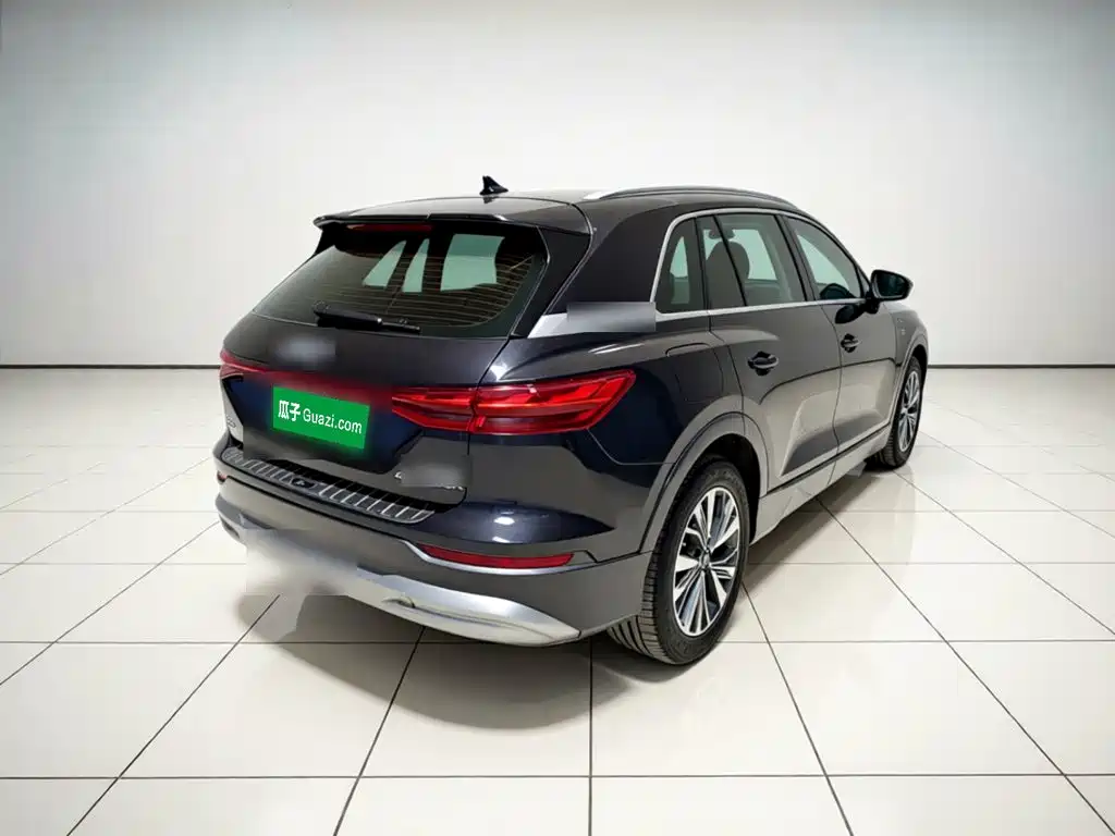 Audi Q5 e-tron 2024 — фото 7