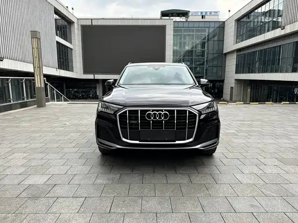 Audi Q7 2024