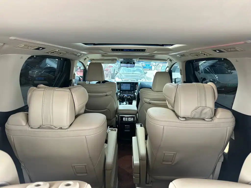 Toyota Alphard 2020 — фото 15