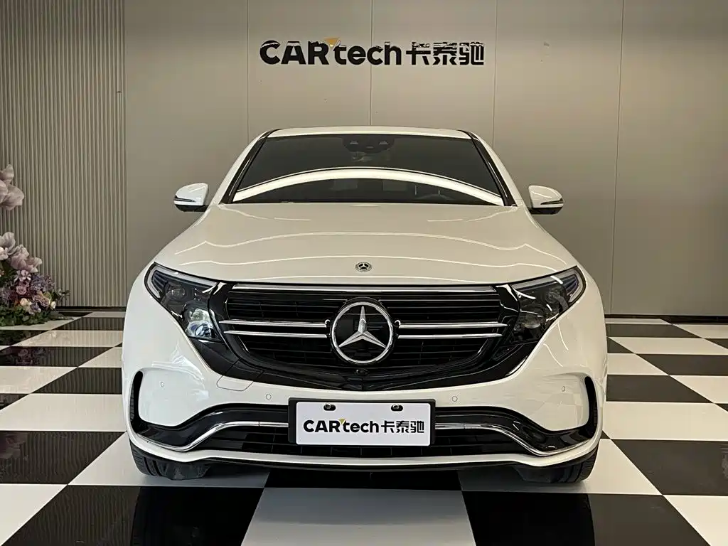 Mercedes-Benz EQC 2022 — фото 3