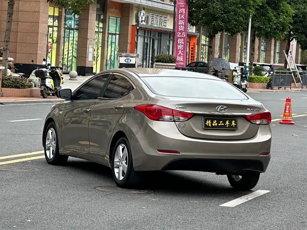 Hyundai Elantra Langdong 2014 — фото 6