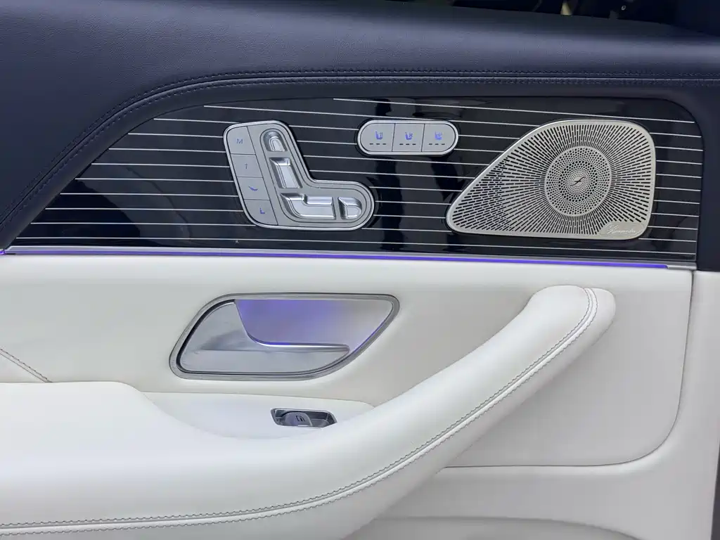 Mercedes-Benz GLS 2023 — фото 20