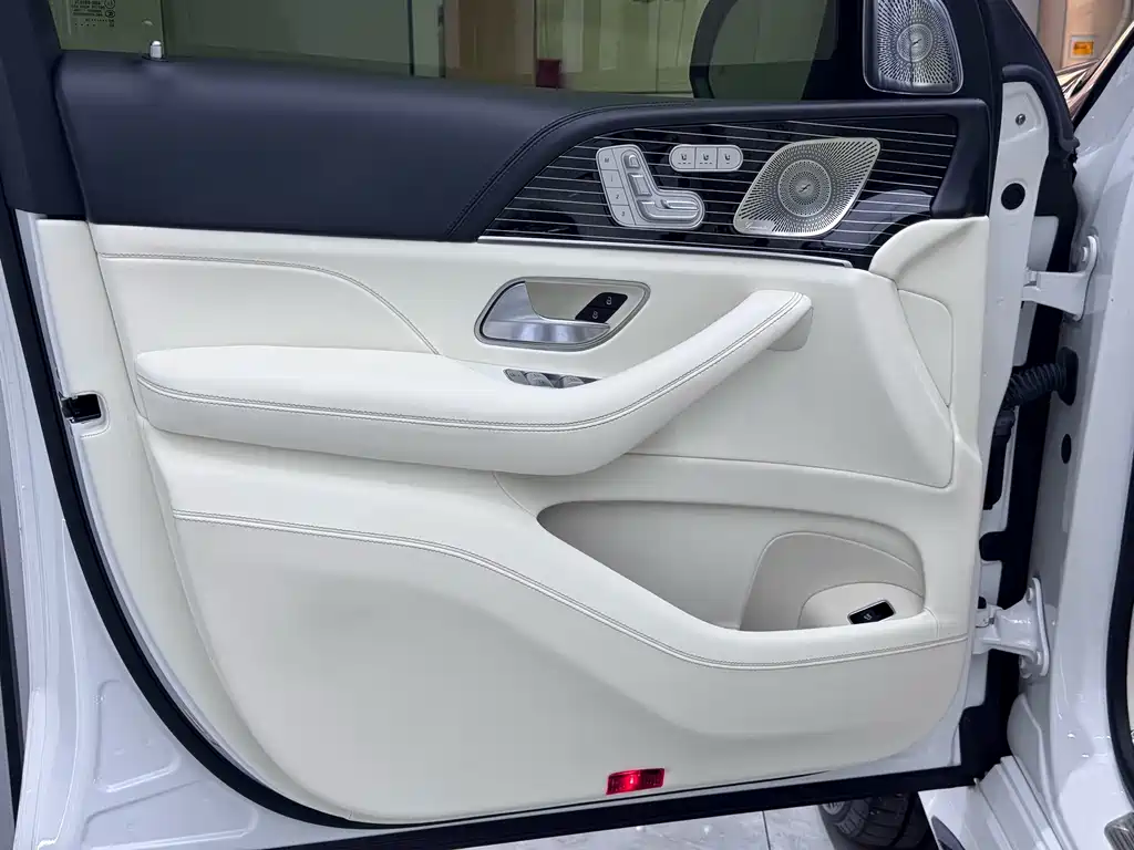Mercedes-Benz GLS 2023 — фото 13