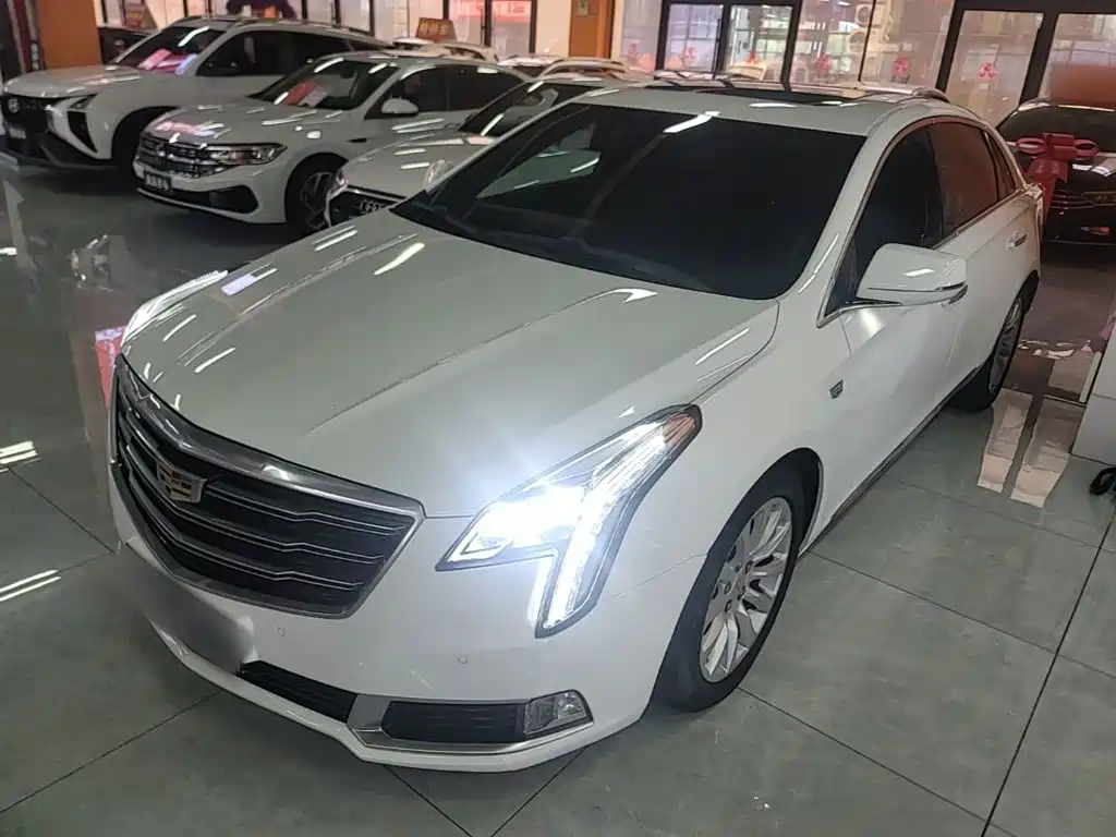 Cadillac XTS 2018 — фото 1