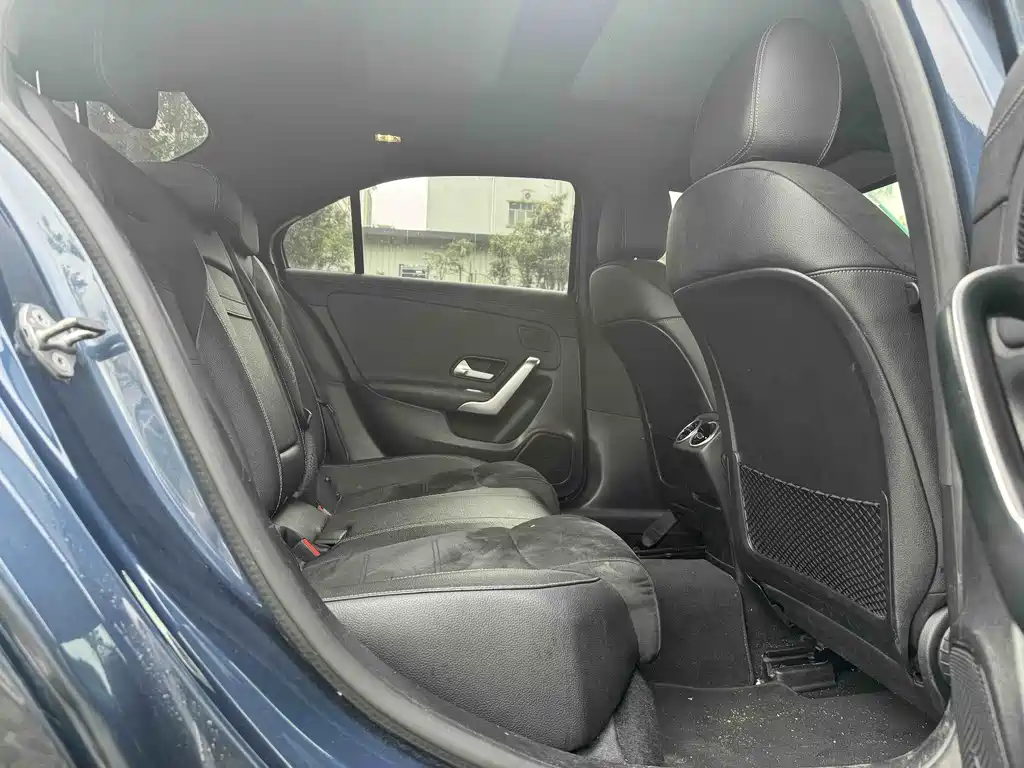 Mercedes-Benz A-Class 2019 — фото 15
