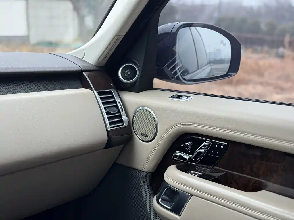 Land Rover Range Rover 2020 — фото 10
