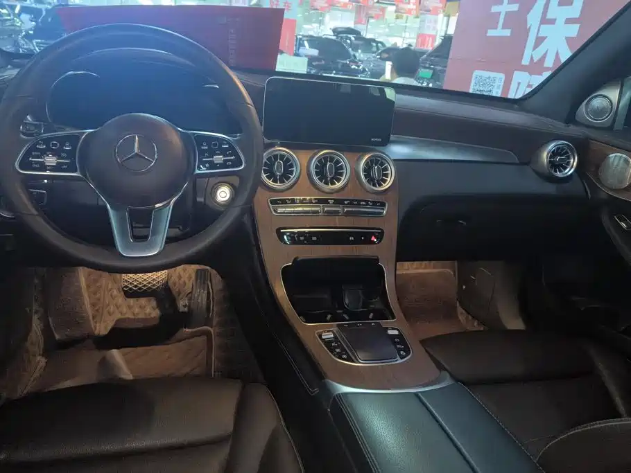 Mercedes-Benz GLC 2021 — фото 12