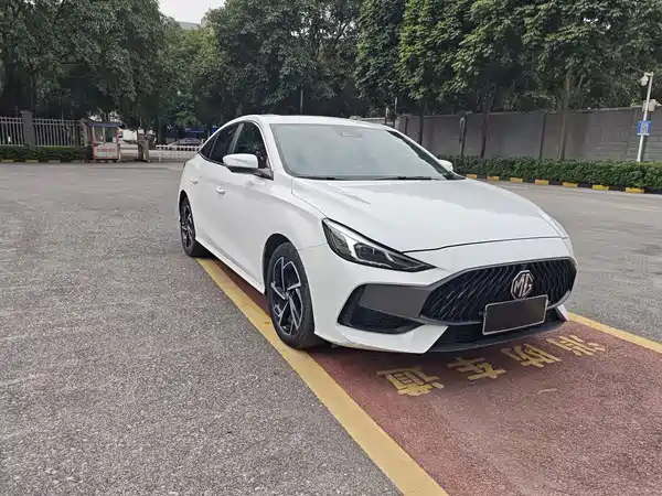 MG MG5 2021