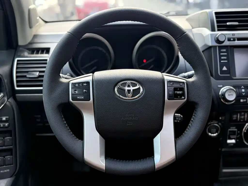 Toyota Prado 2016 — фото 15
