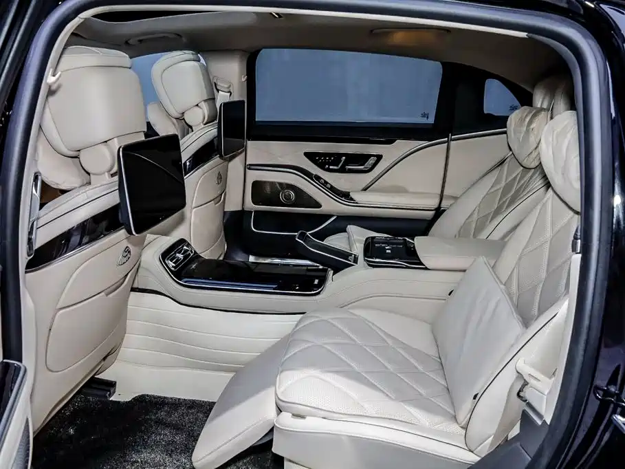 Mercedes-Benz Maybach S-Class 2023 — фото 10