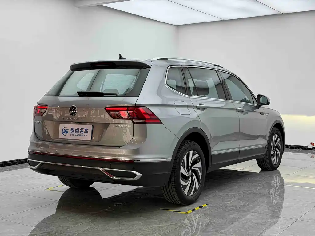 Volkswagen Tiguan L 2022 — фото 30