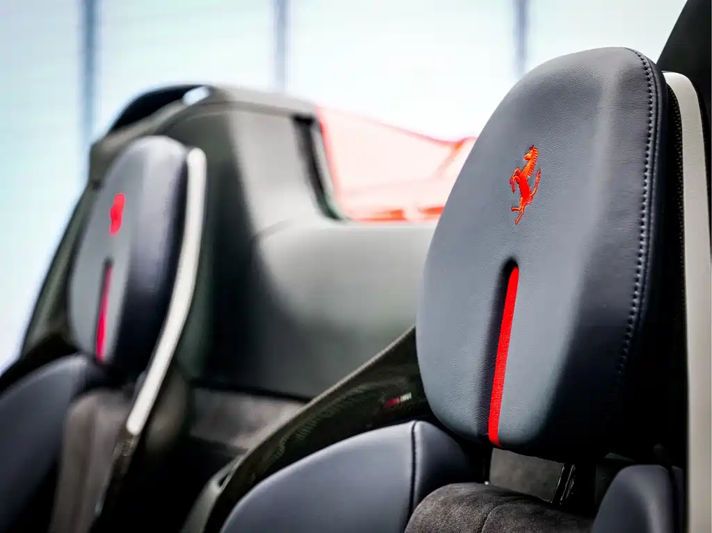 Ferrari SF90 2023 — фото 17