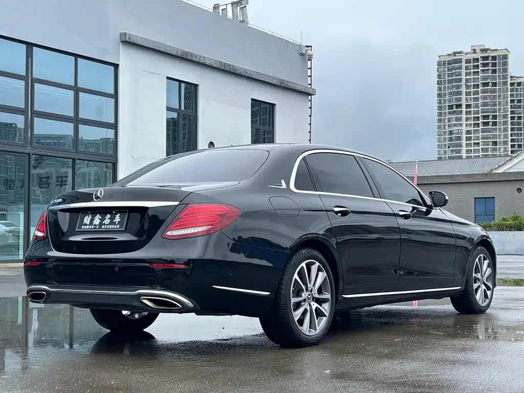 Mercedes-Benz E-Class 2020 — фото 12