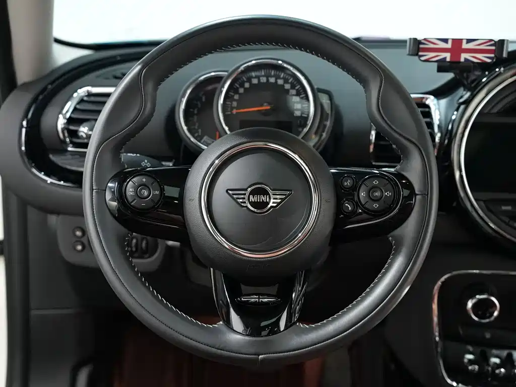 MINI Clubman 2020 — фото 11