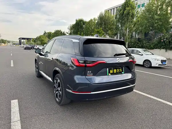 NIO ES8 2020