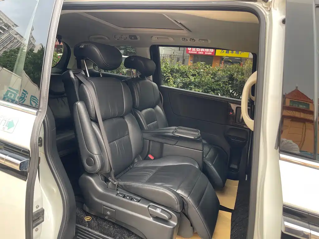 Honda Elysion 2018 — фото 12