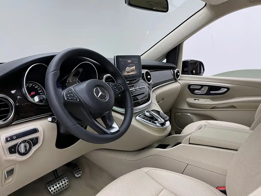 Mercedes-Benz V-Class 2019 — фото 4