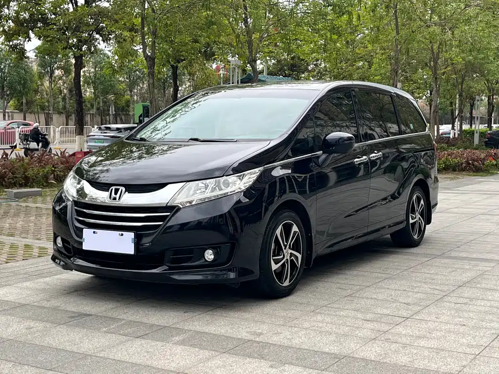 Honda Odyssey 2018 — фото 1
