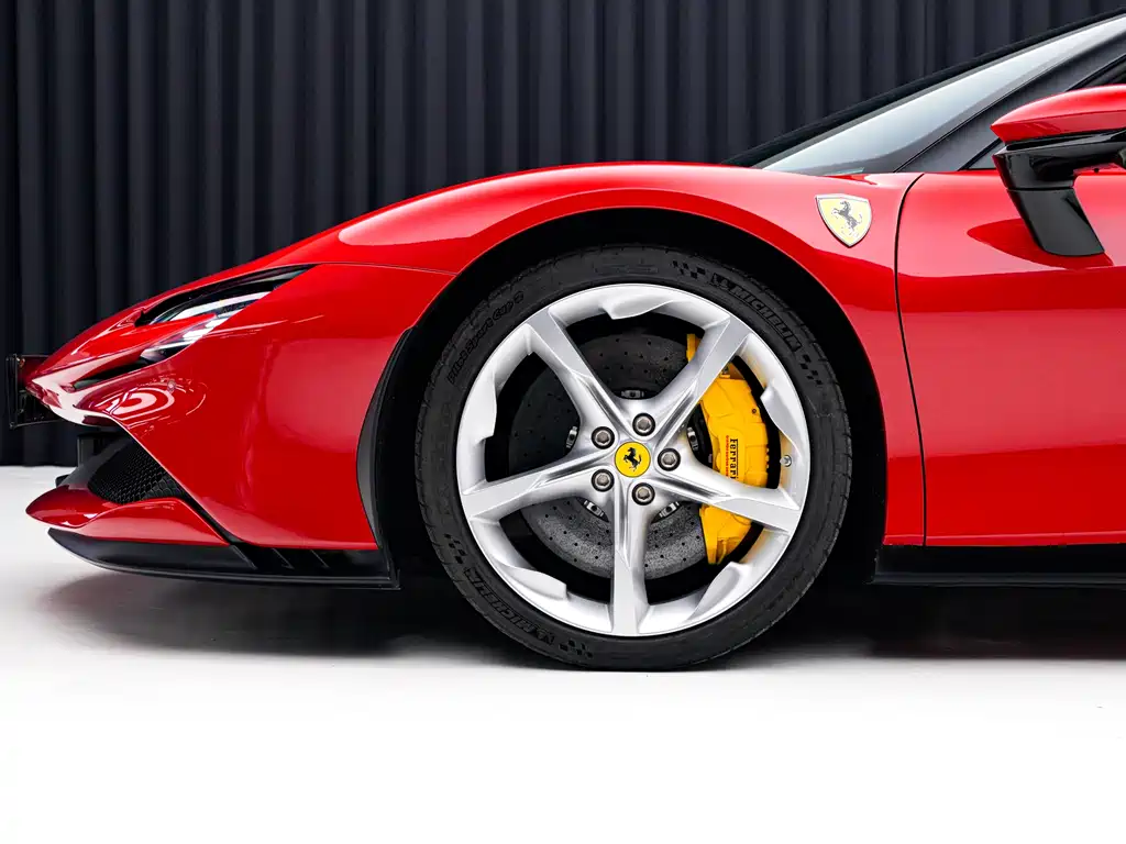 Ferrari SF90 2024 — фото 12