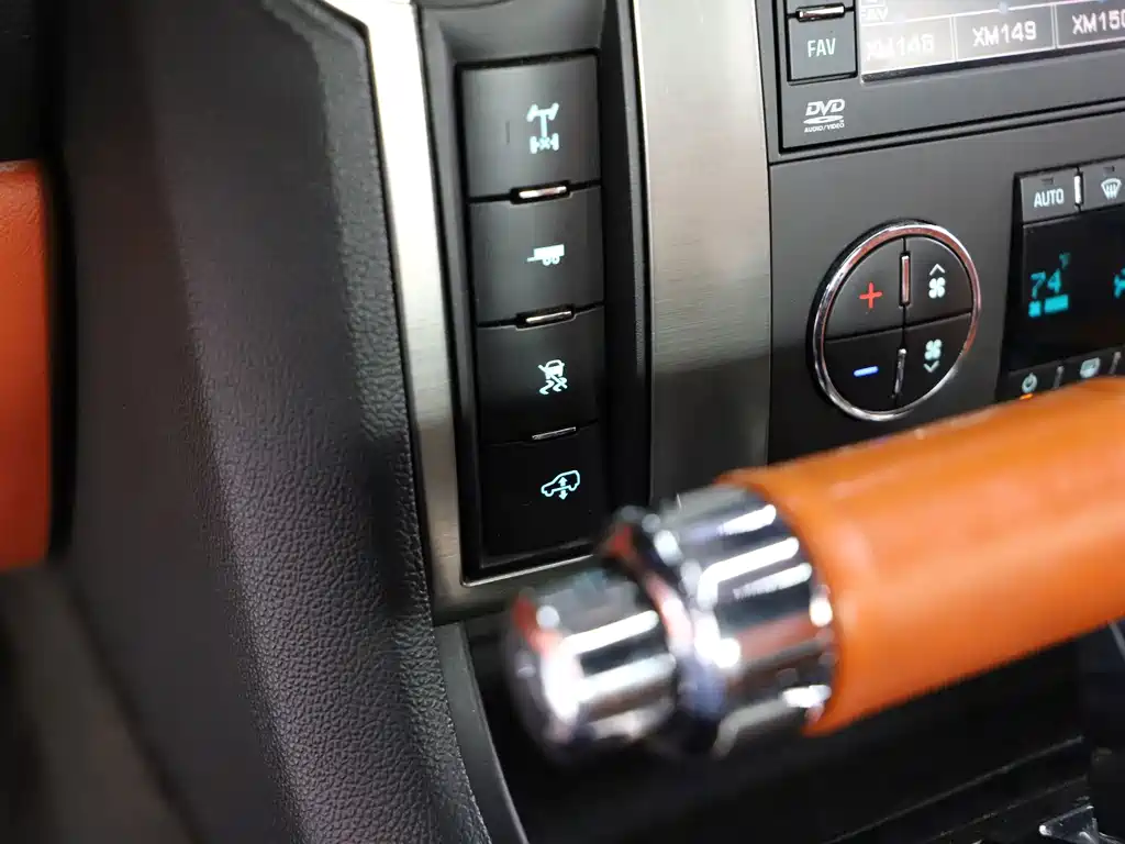 Hummer H2 2013 — фото 17