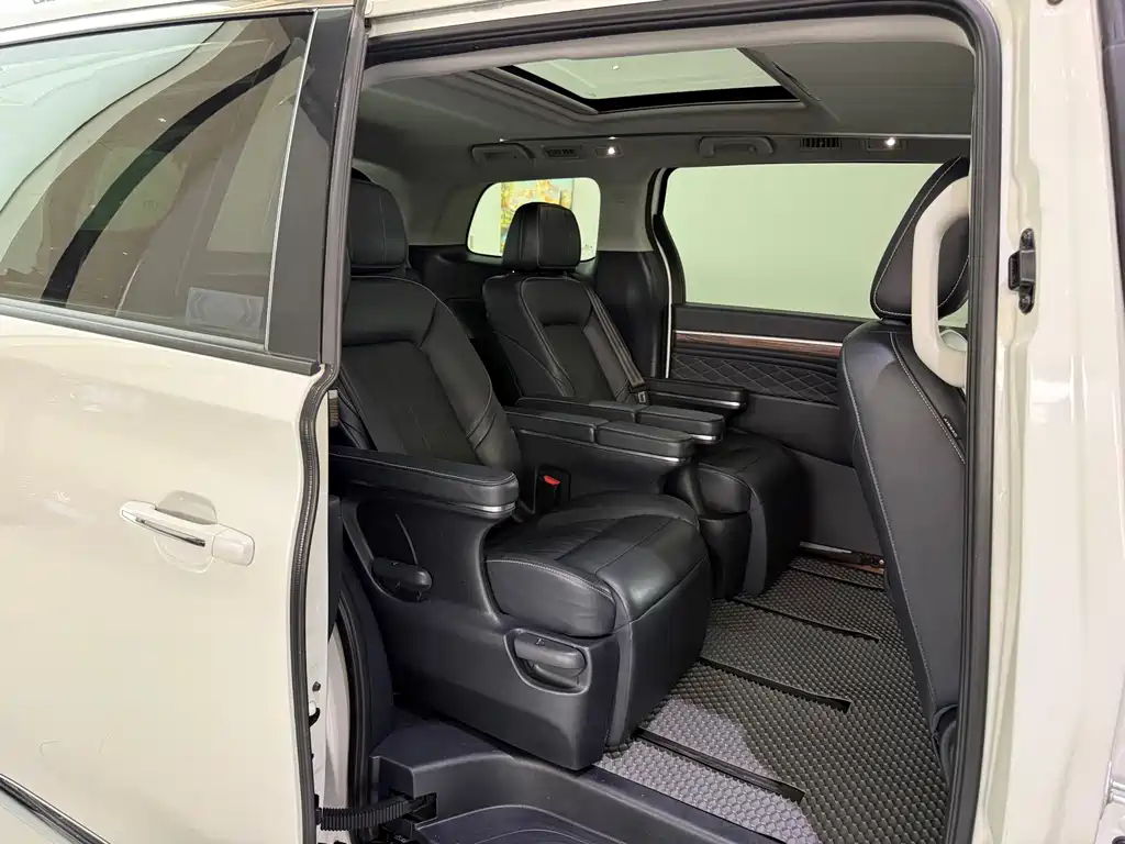 GAC Trumpchi M8 2020 — фото 11