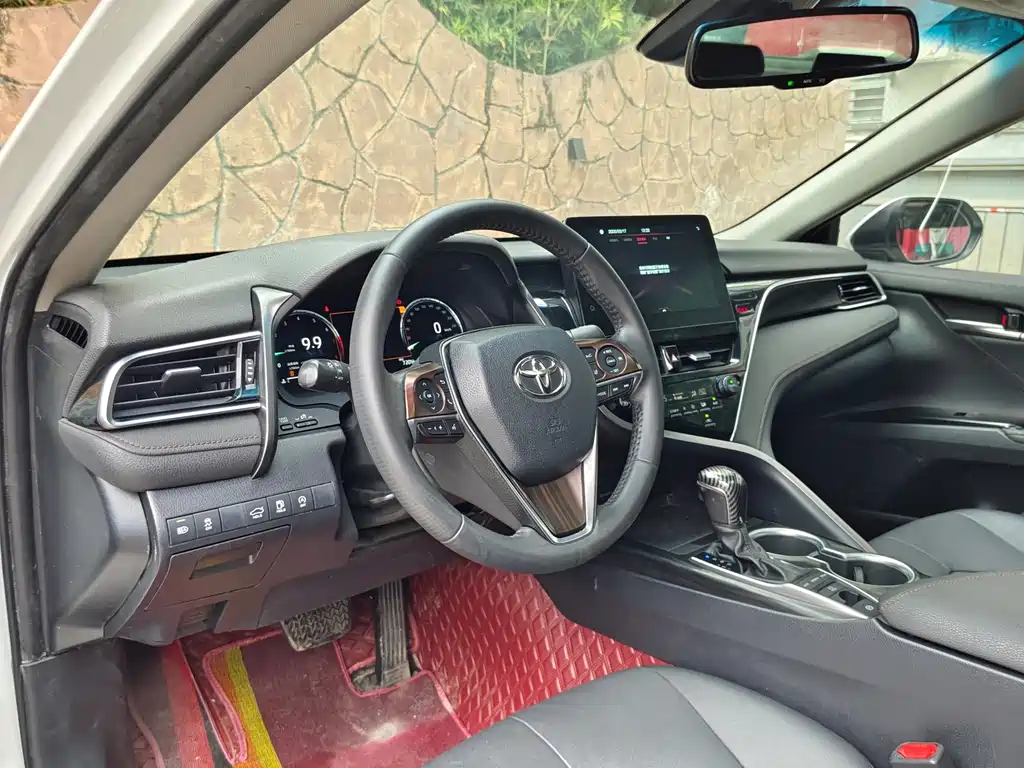Toyota Camry 2021 — фото 20