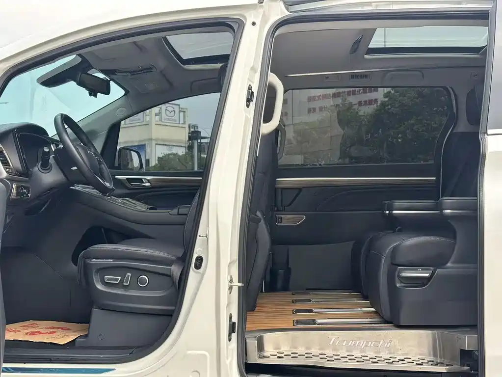 GAC Trumpchi M8 2021 — фото 13