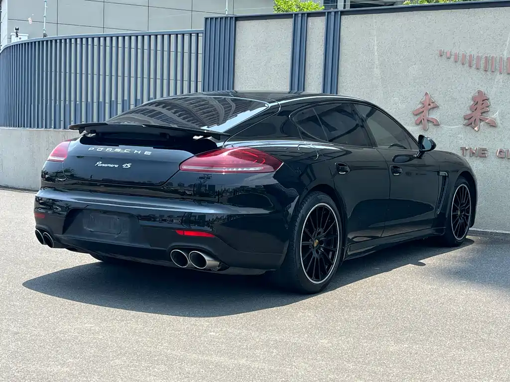 Porsche Panamera 2016 — фото 8
